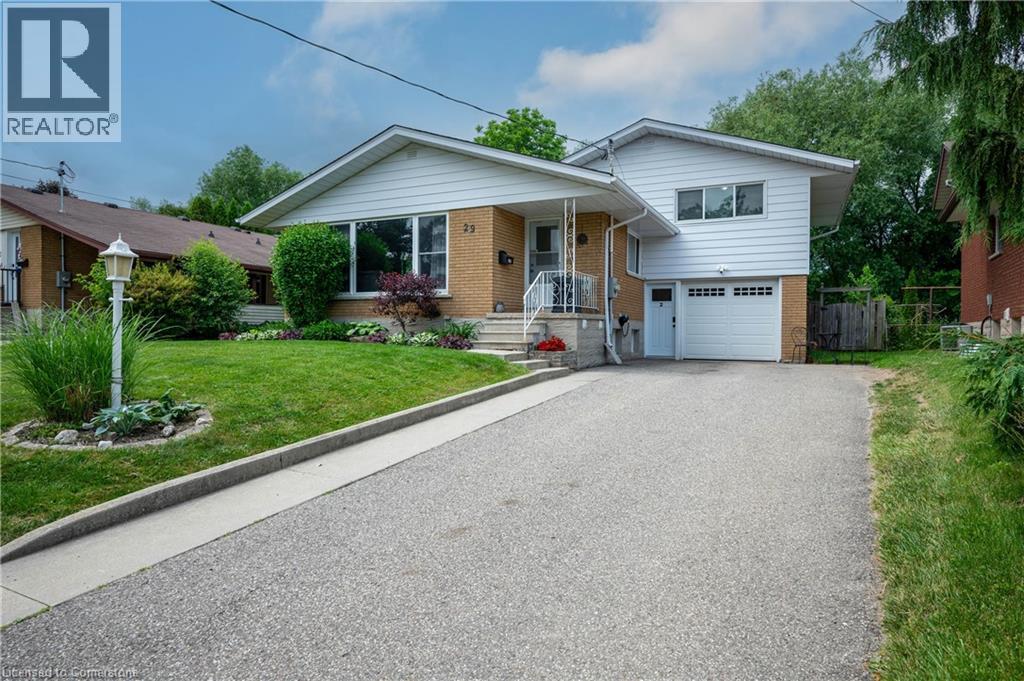 Property at 29 RUSKVIEW Road image 4