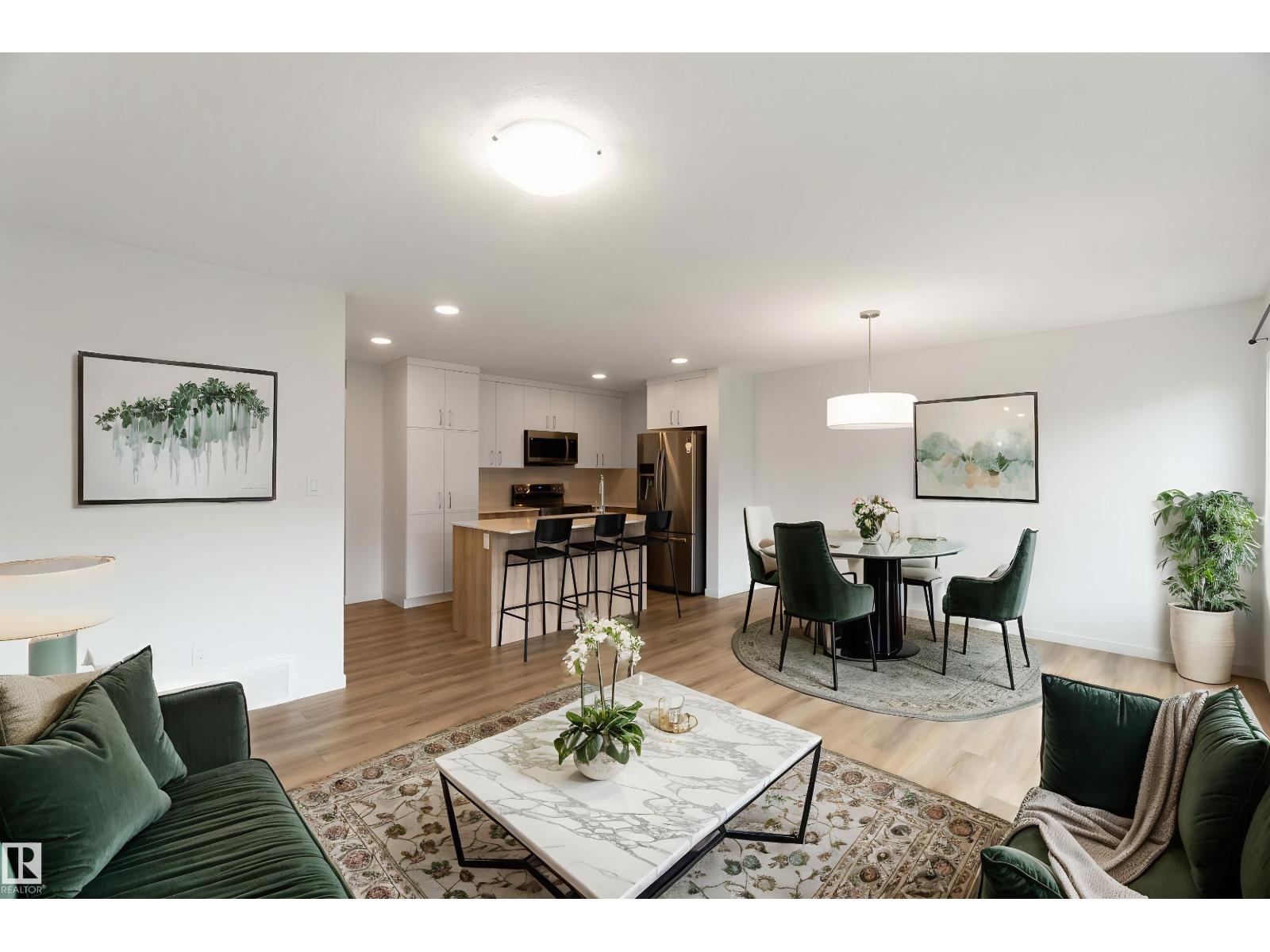 Property at #3 13119 209 St NW image 3