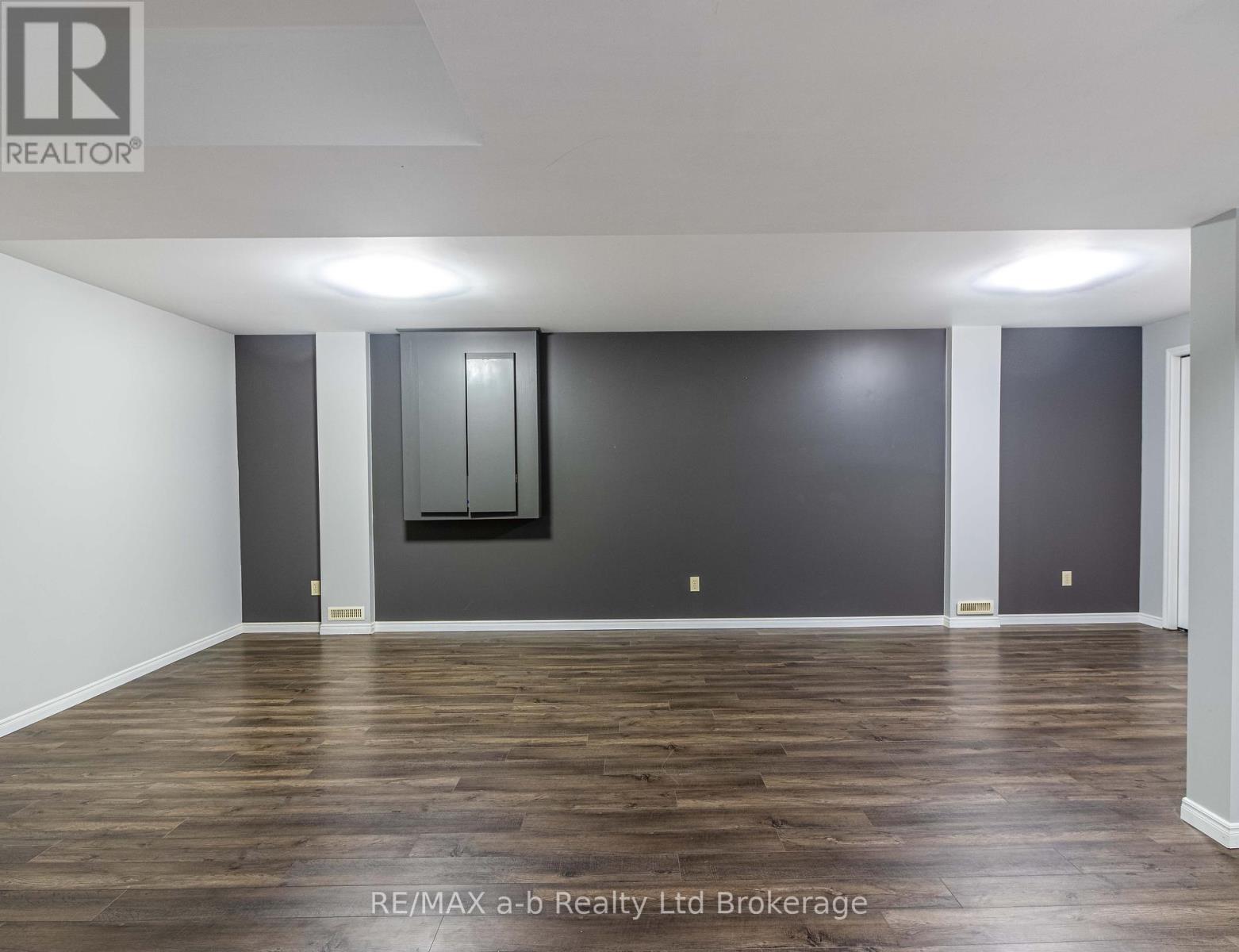 18 Oriole Crescent, Woodstock, Ontario  N4T 1T1 - Photo 17 - X12224191