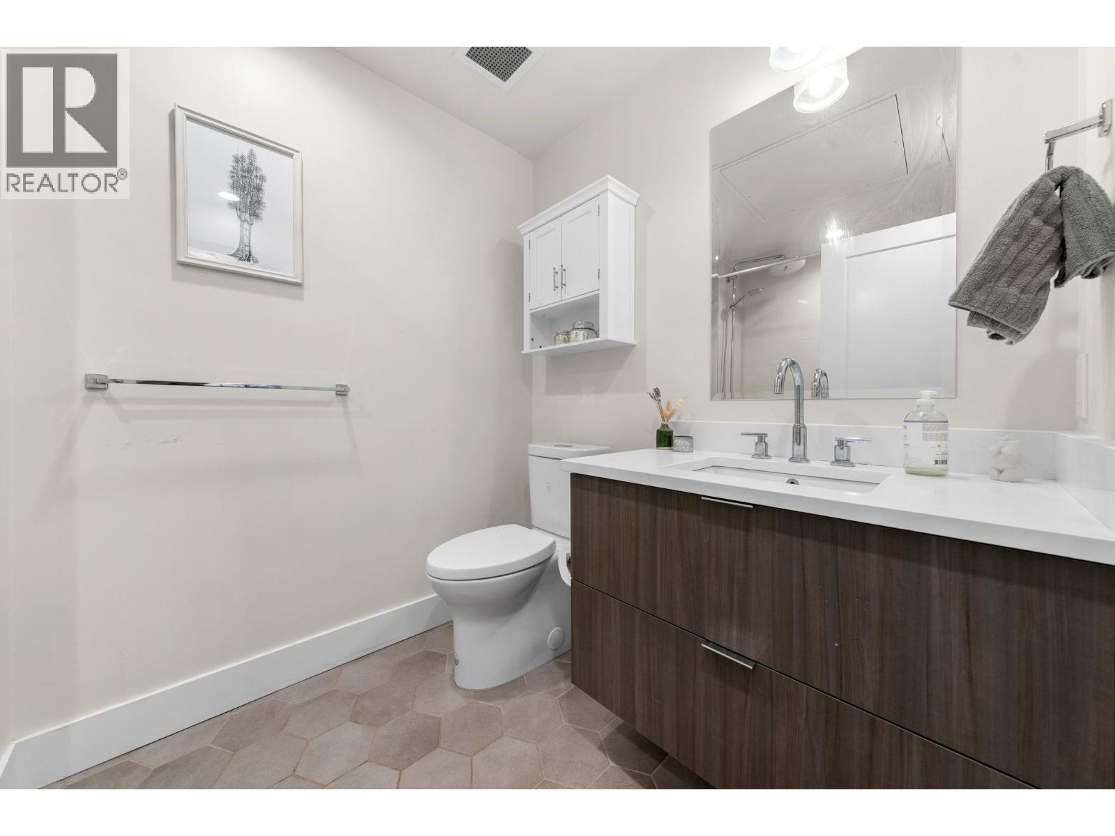 302 1496 Charlotte Road, North Vancouver, British Columbia V7J 0C9 - Photo 10 - R3033303