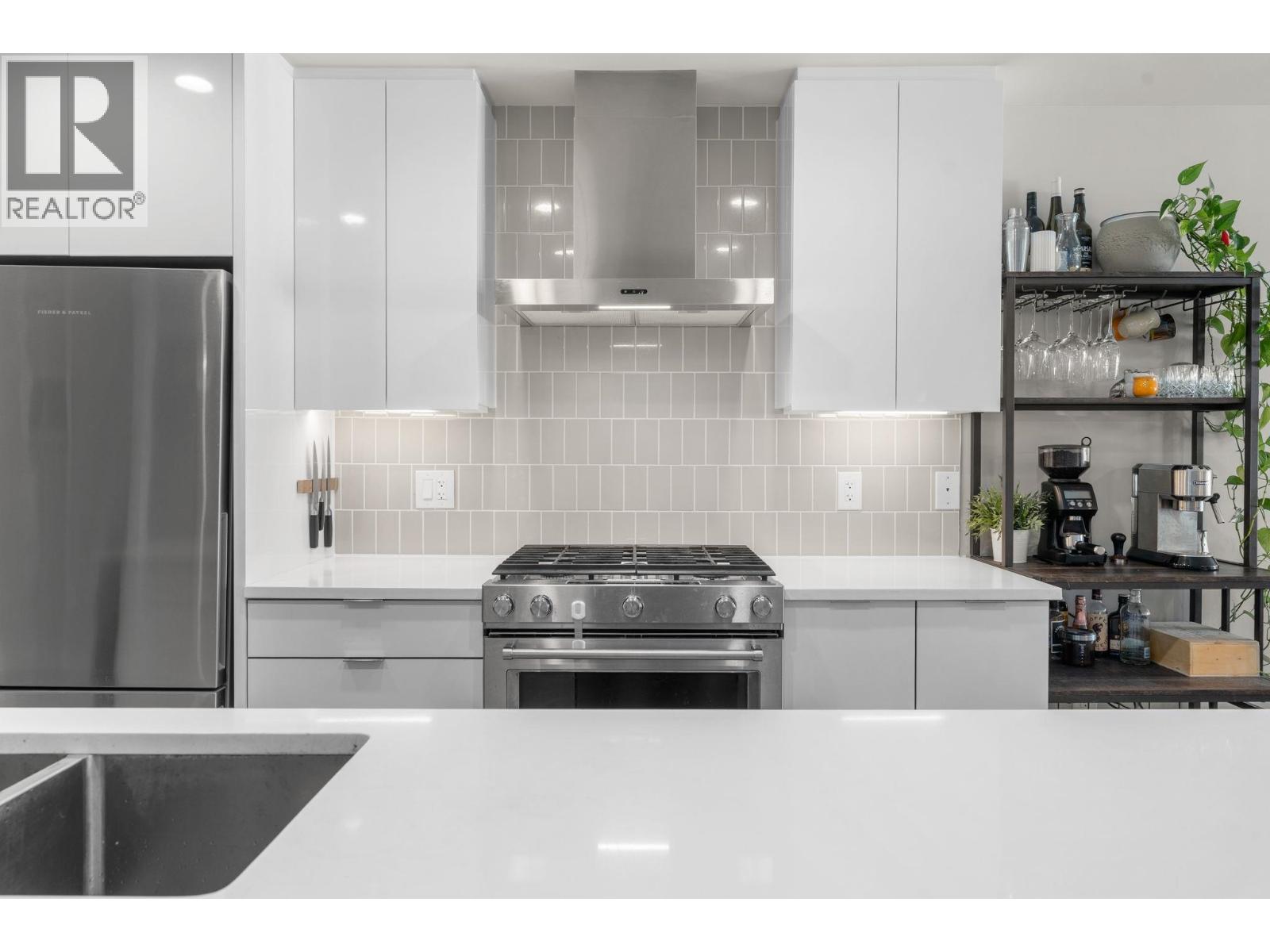 302 1496 Charlotte Road, North Vancouver, British Columbia V7J 0C9 - Photo 13 - R3033303