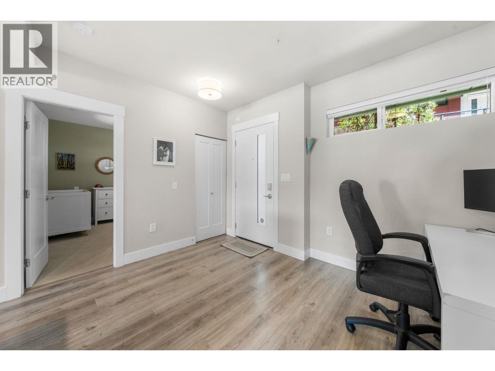 302 1496 Charlotte Road, North Vancouver, British Columbia V7J 0C9 - Photo 3 - R3033303