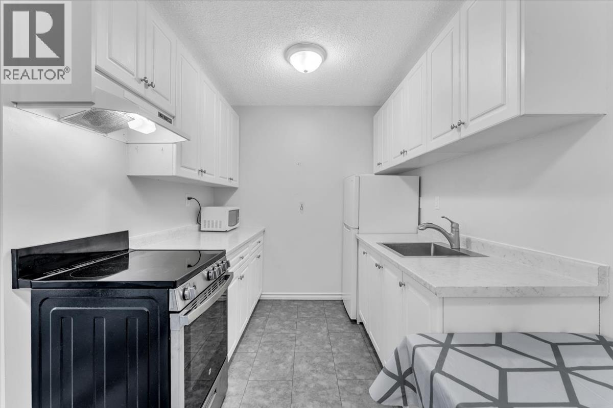 Property at 208 7220 LINDSAY ROAD image 3