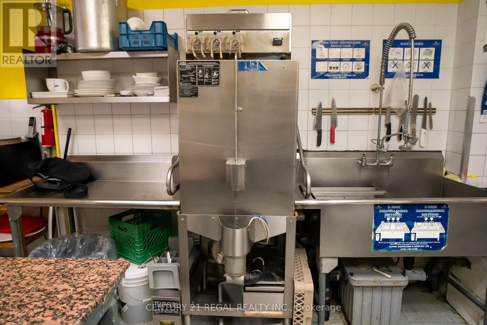 736 St. Clair Avenue W, Toronto, Ontario M6C 1B7 - Photo 18 - C12313221