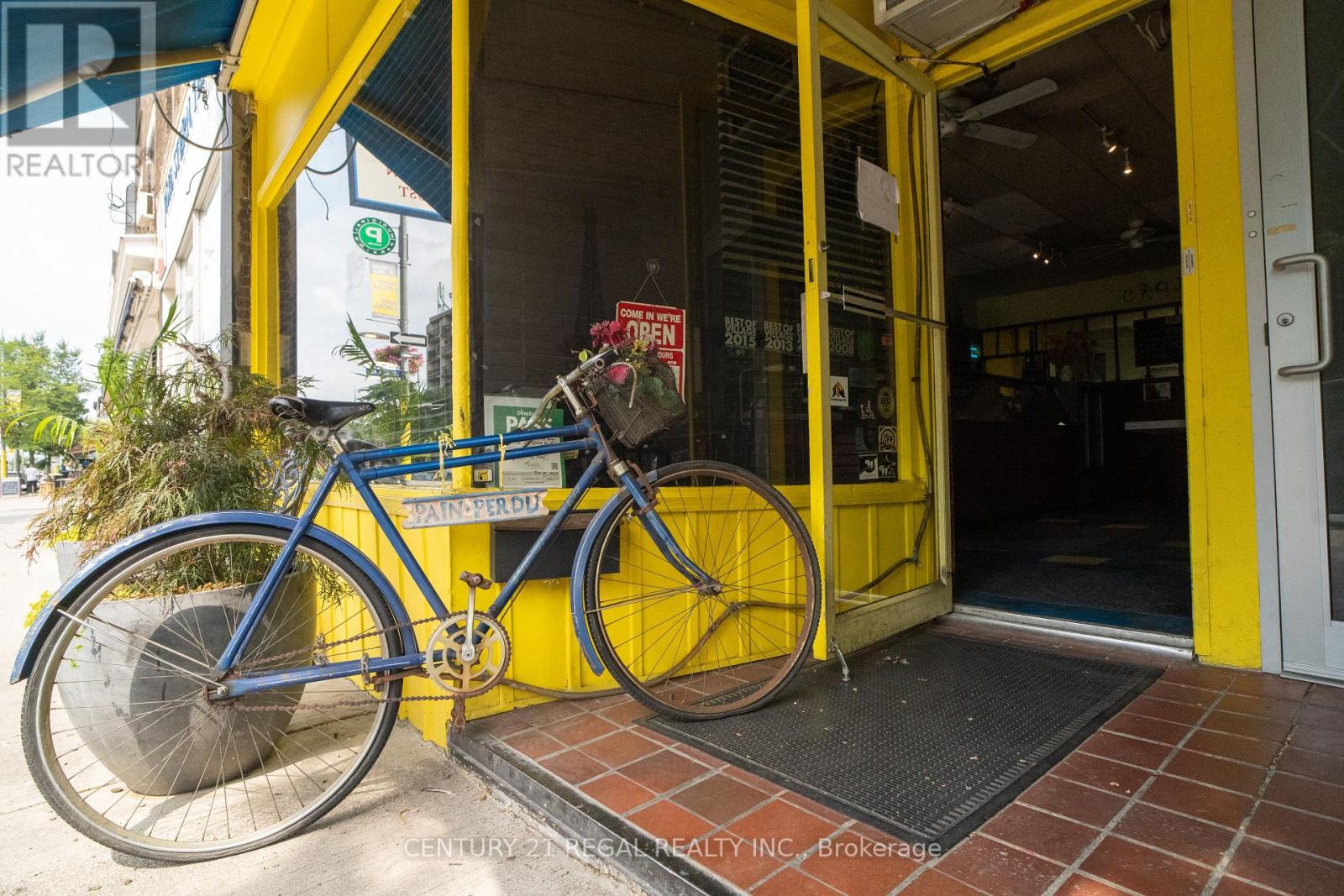 736 St. Clair Avenue W, Toronto, Ontario M6C 1B7 - Photo 28 - C12313221