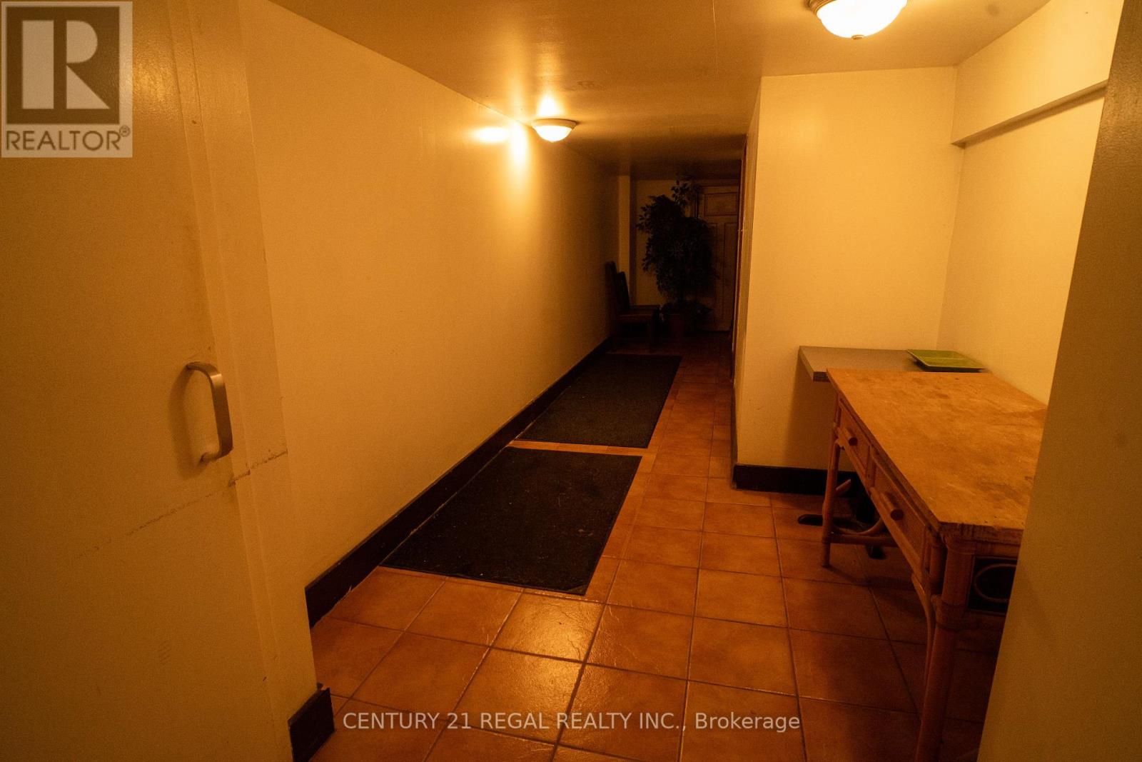 736 St. Clair Avenue W, Toronto, Ontario M6C 1B7 - Photo 30 - C12313221