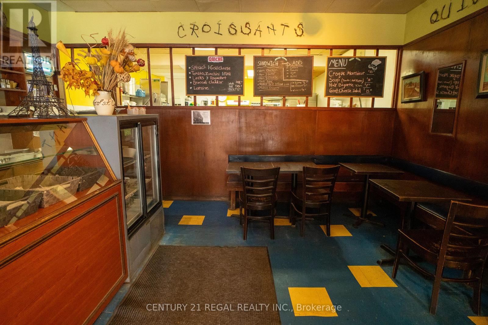 736 St. Clair Avenue W, Toronto, Ontario M6C 1B7 - Photo 7 - C12313221