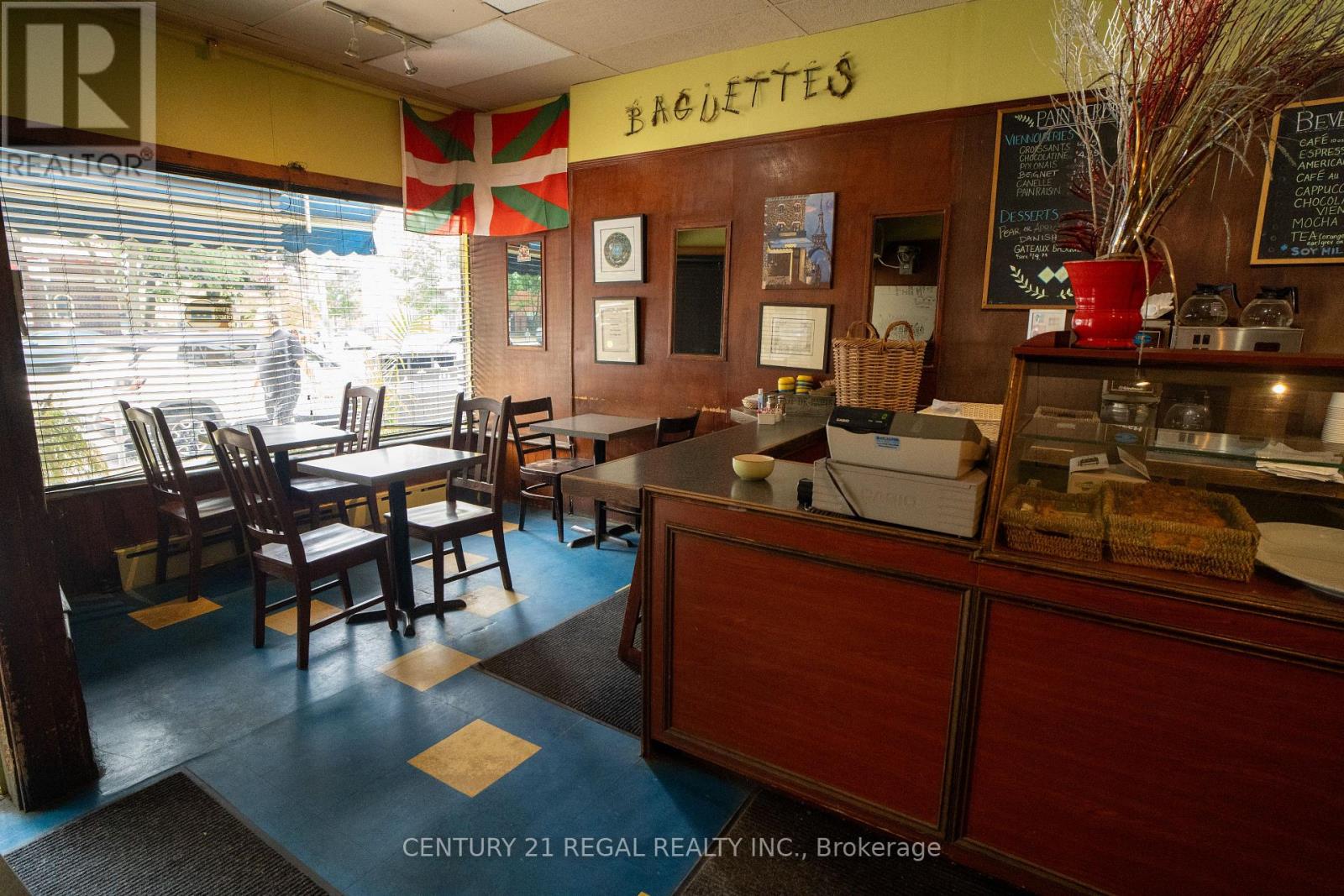 736 St. Clair Avenue W, Toronto, Ontario M6C 1B7 - Photo 9 - C12313221