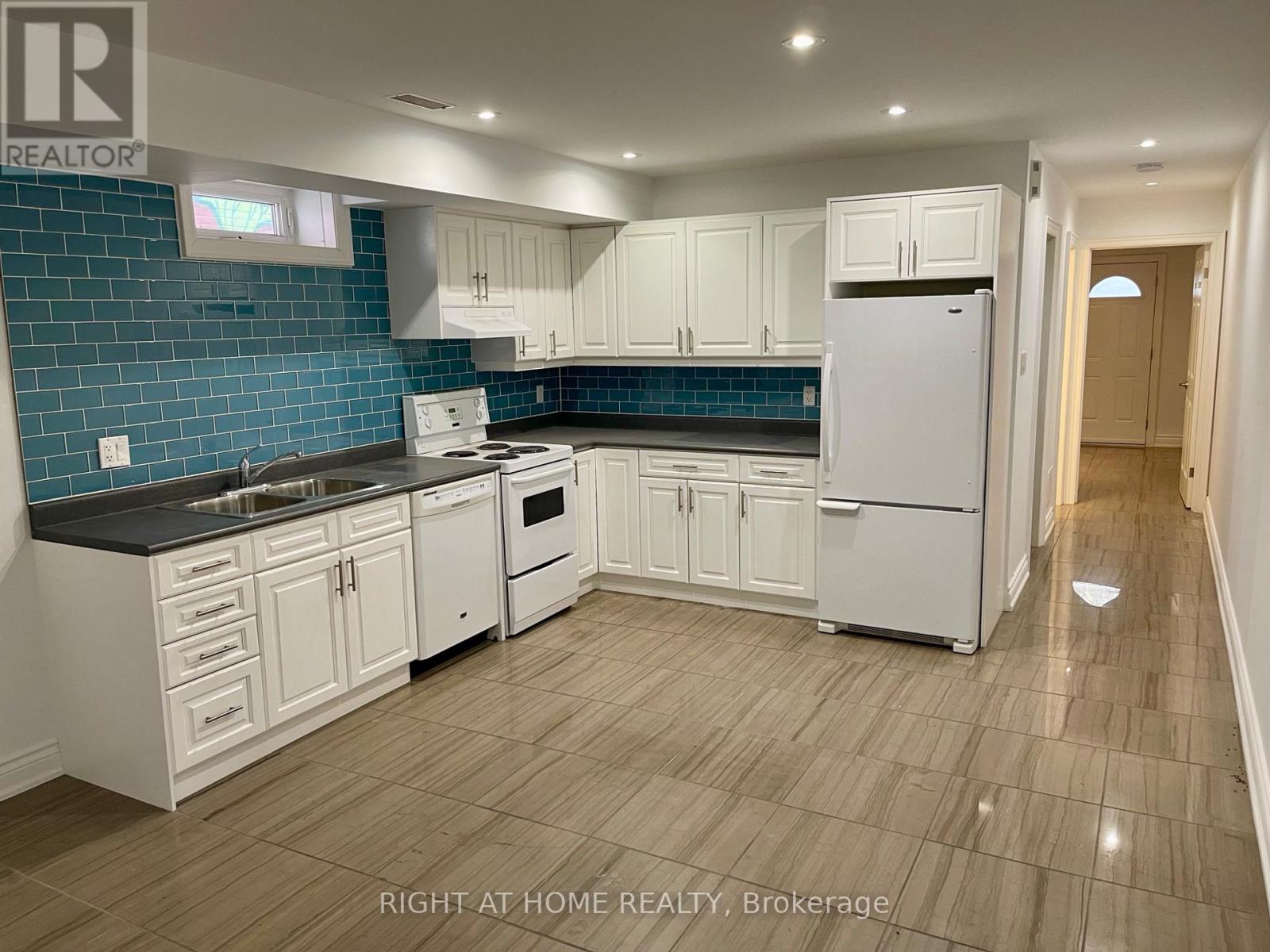 Basement - 76 Oxford Street, Toronto, Ontario  M5T 1P1 - Photo 2 - C12324558