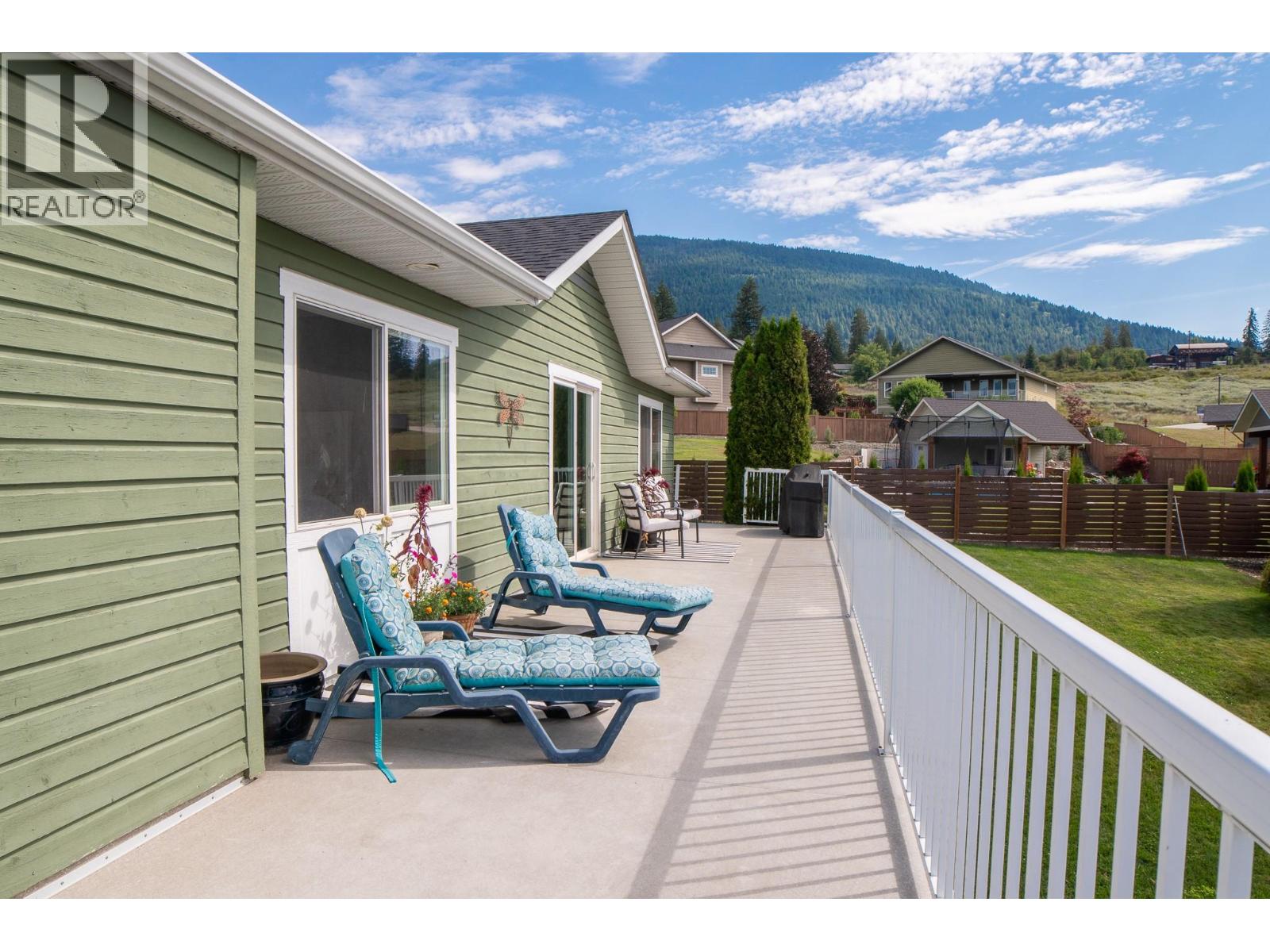 908 Purcell Crescent, Creston, British Columbia  V0B 1G3 - Photo 3 - 10358177