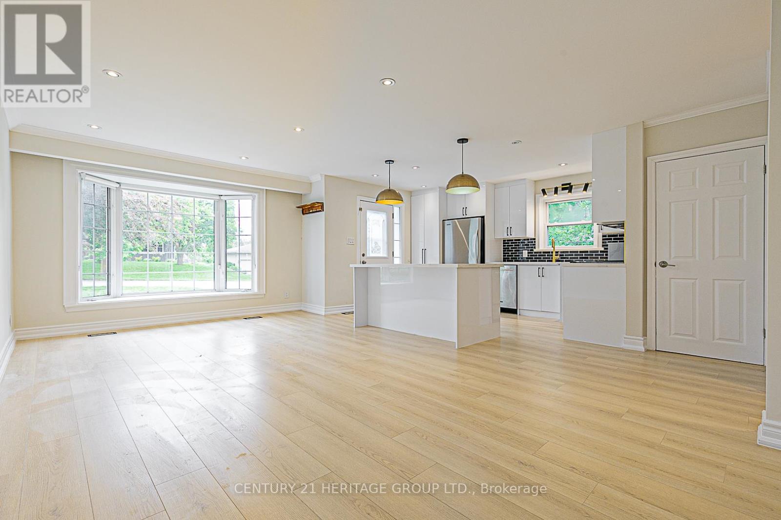 Property at 893 SRIGLEY STREET image 3