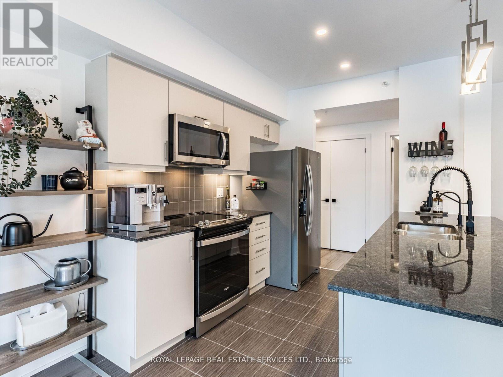 211 - 10 Culinary Lane, Barrie, Ontario  L9J 0K2 - Photo 21 - S12324553