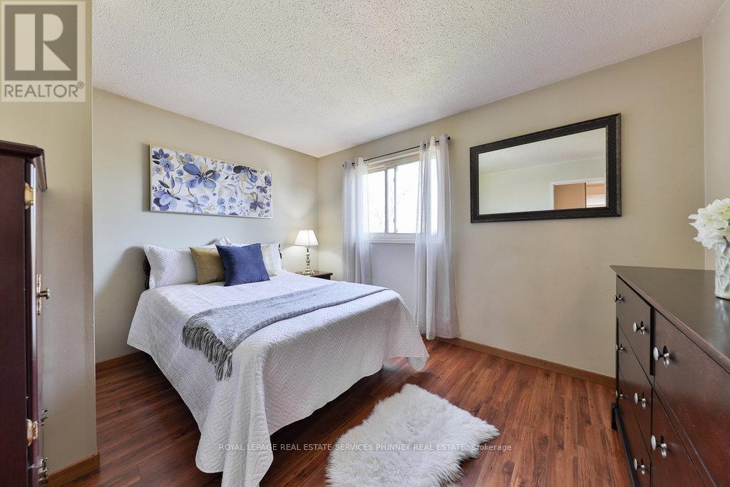 2420 Mainroyal Street, Mississauga, Ontario  L5L 1C9 - Photo 18 - W12324536
