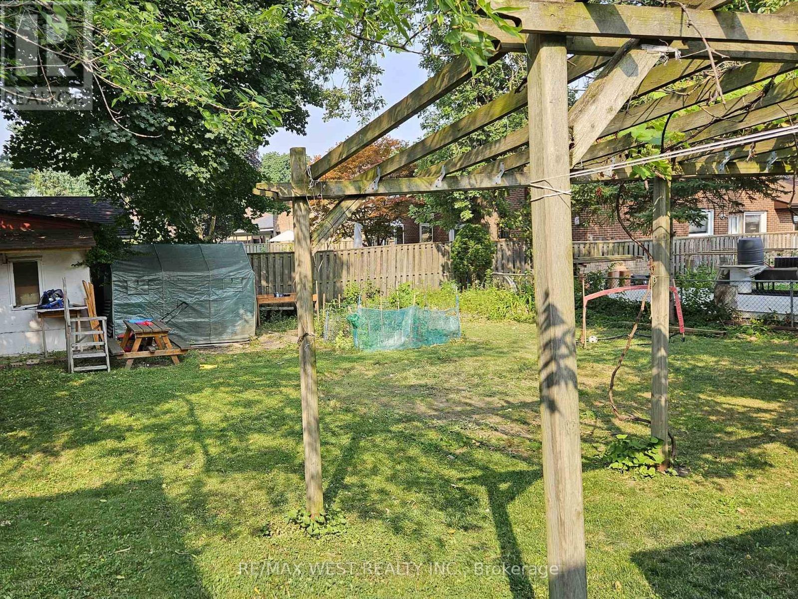 Property at 30 GOLFWOOD HEIGHTS image