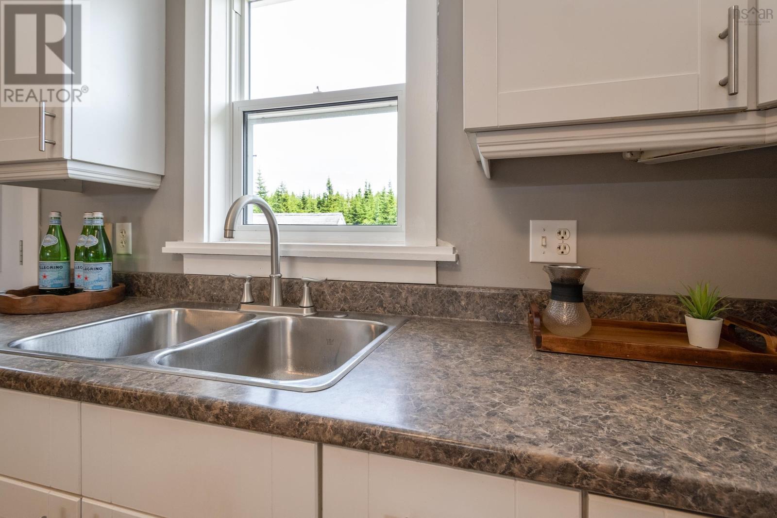 271 Leslie Road, East Lawrencetown, Nova Scotia  B2Z 1T4 - Photo 9 - 202512218