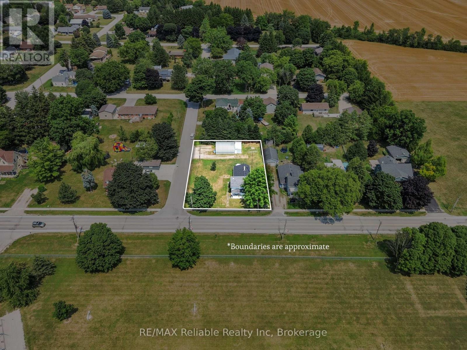 252 Kings Road, Central Huron, Ontario  N0M 2H0 - Photo 16 - X12324747