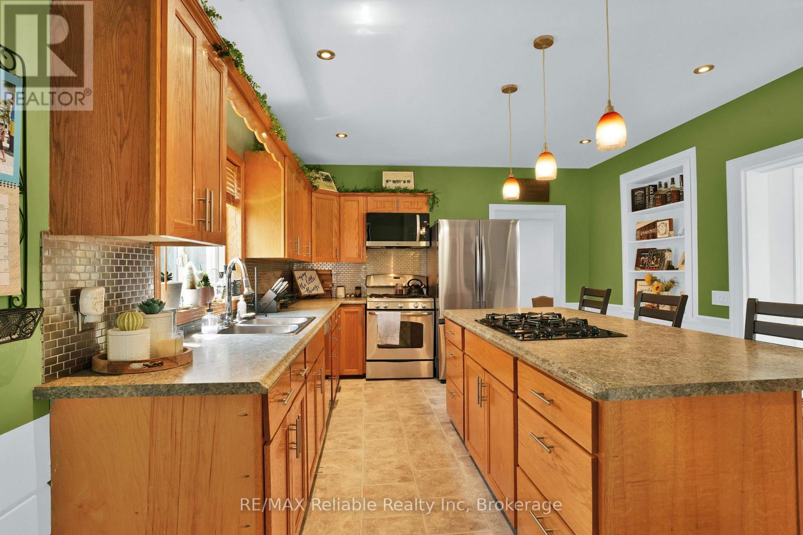 252 Kings Road, Central Huron, Ontario  N0M 2H0 - Photo 20 - X12324747