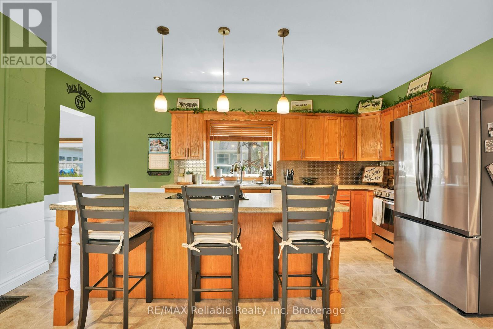 252 Kings Road, Central Huron, Ontario  N0M 2H0 - Photo 23 - X12324747
