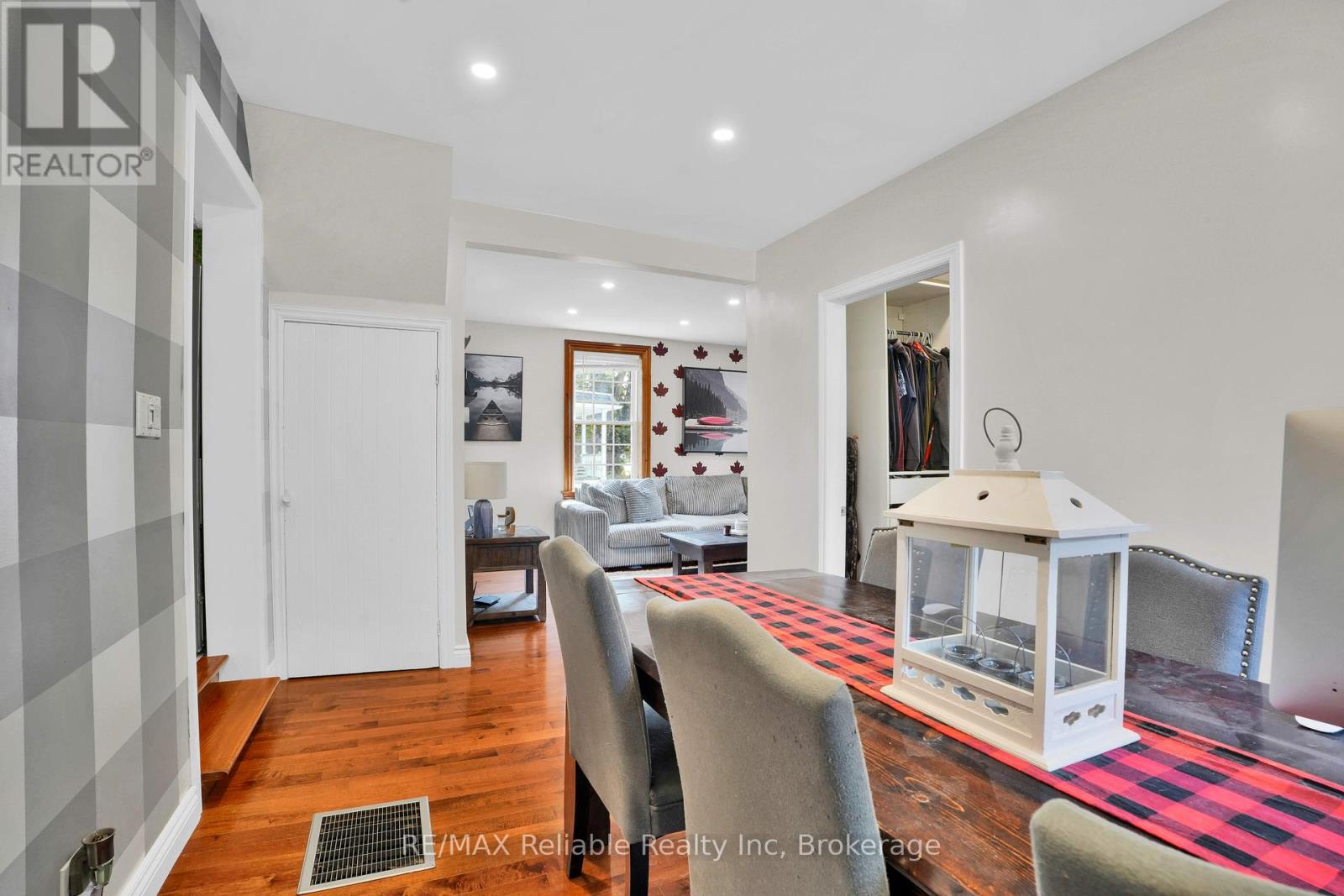 252 Kings Road, Central Huron, Ontario  N0M 2H0 - Photo 30 - X12324747
