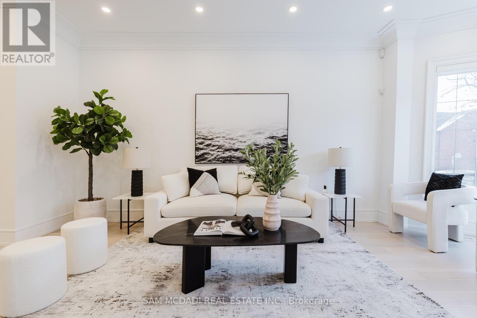 Property at 129 BEACONSFIELD AVENUE image 4