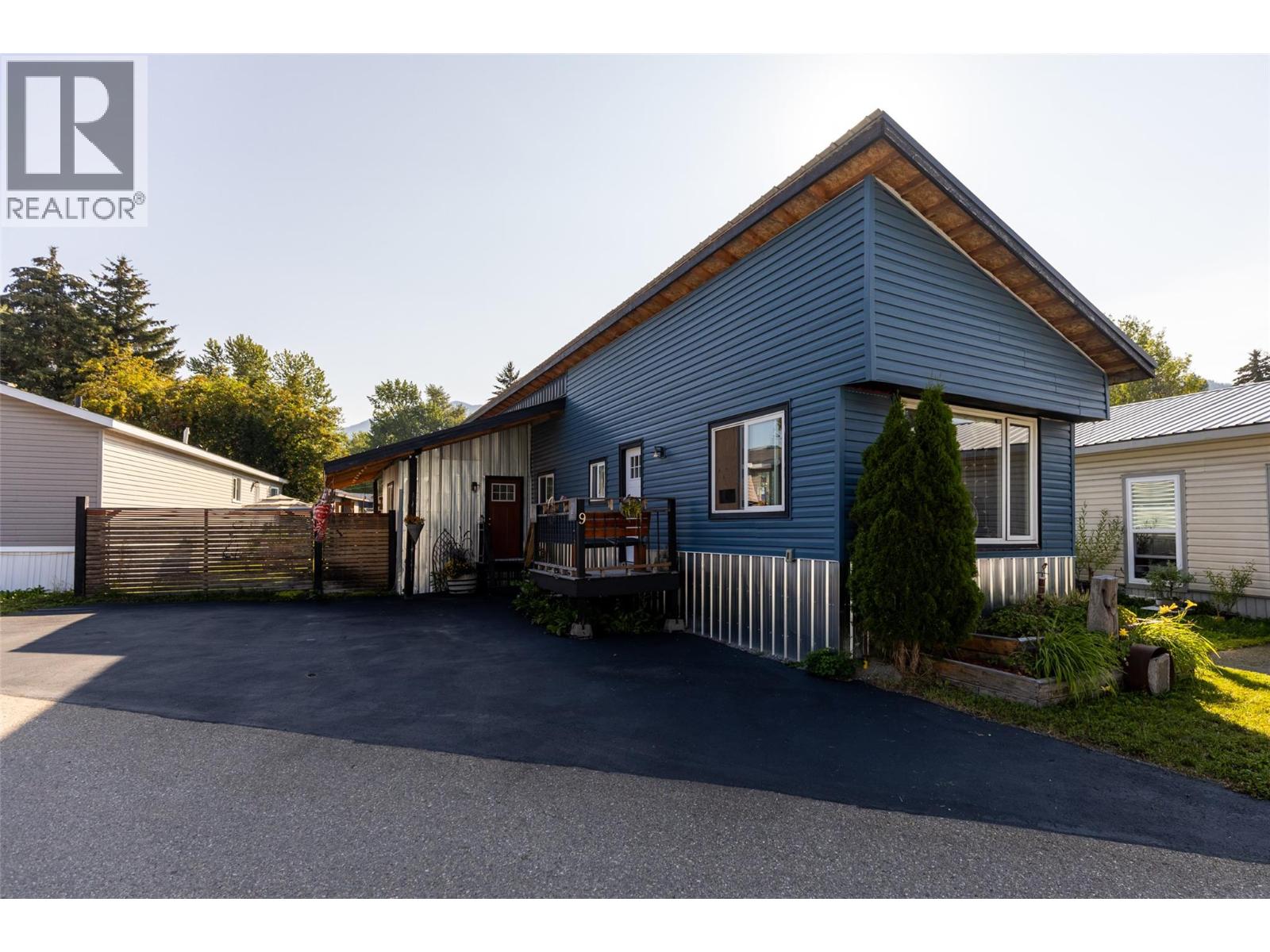 60 Cokato Road Unit# D9, Fernie, British Columbia  V0B 1M4 - Photo 1 - 10358242
