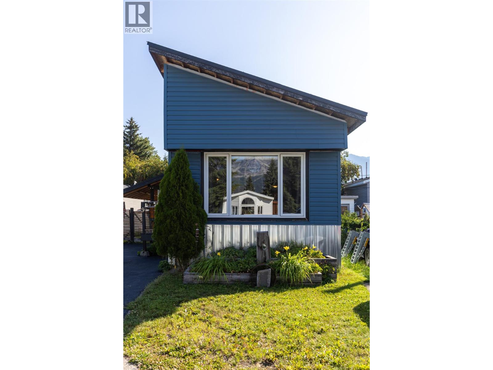 60 Cokato Road Unit# D9, Fernie, British Columbia  V0B 1M4 - Photo 2 - 10358242