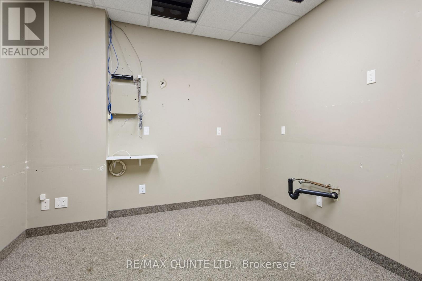 B - 66 Dundas Street E, Belleville, Ontario  K8N 1C1 - Photo 34 - X12324772