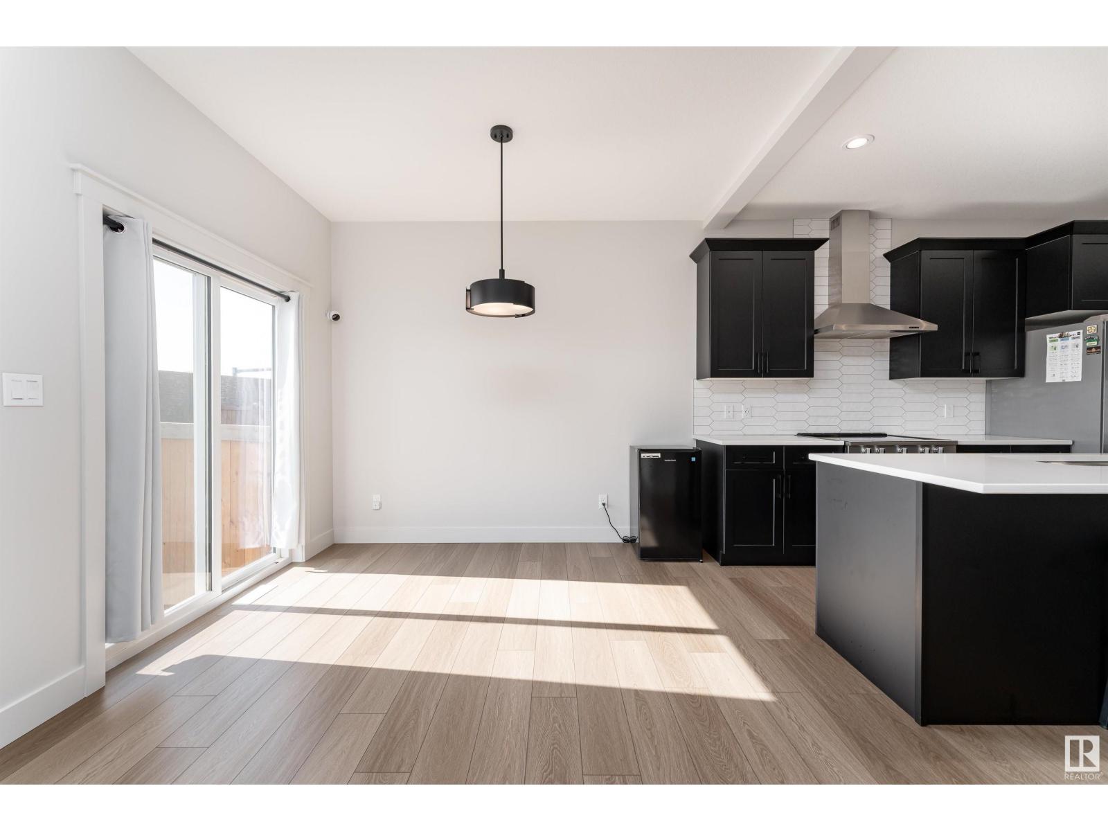 3193 Checknita Wy Sw, Edmonton, Alberta  T6W 4W7 - Photo 5 - E4451211