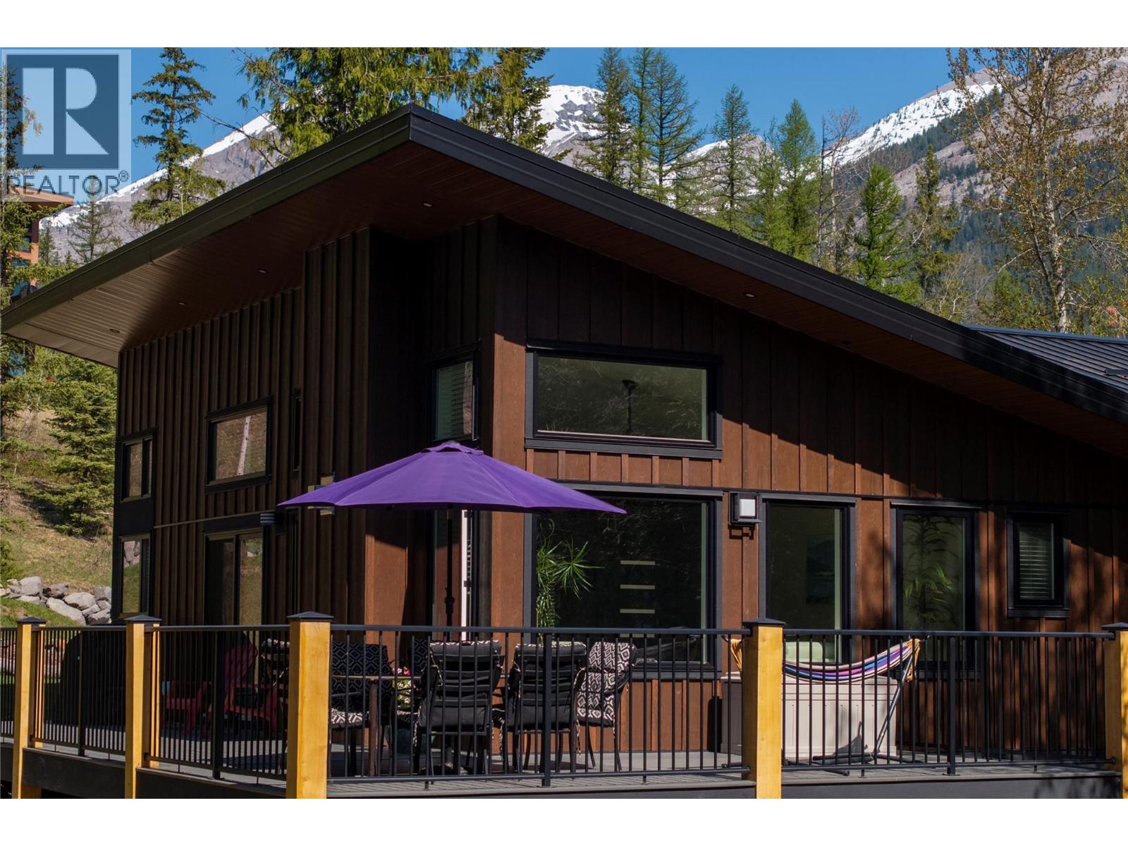 9 Lodge Trail Lane, Fernie, British Columbia  V0B 1M5 - Photo 13 - 10358296
