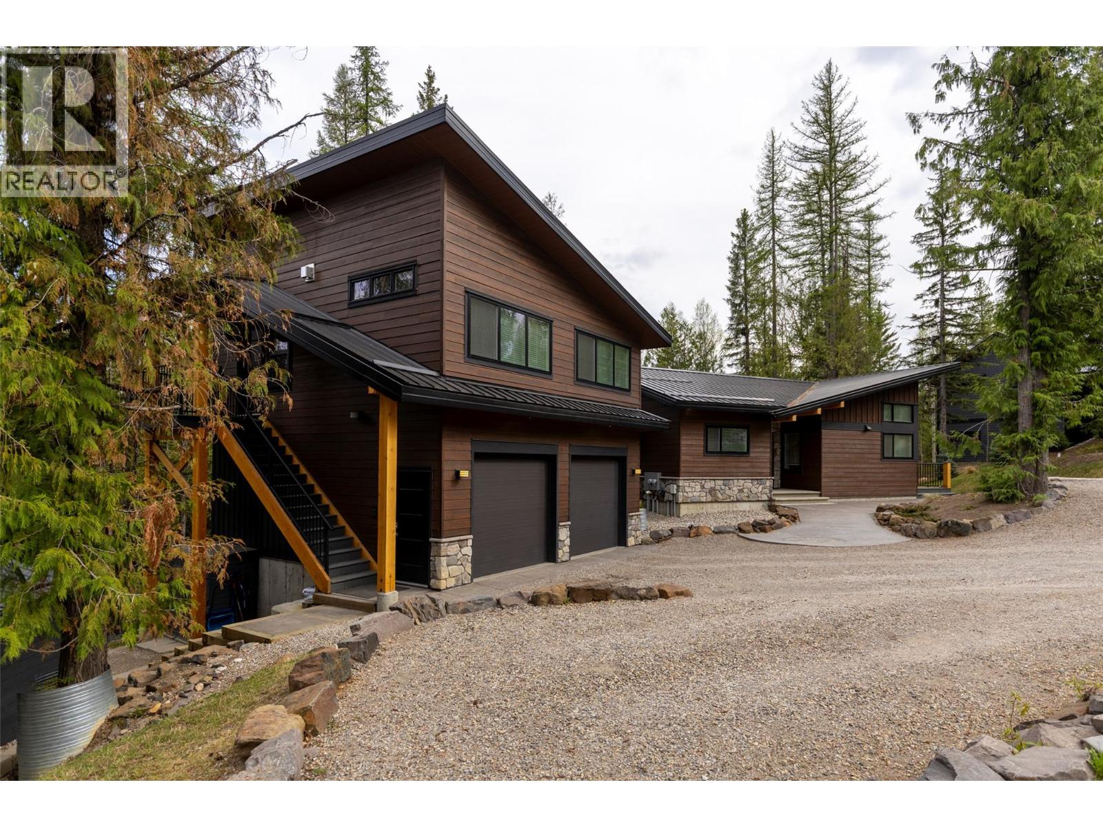 9 Lodge Trail Lane, Fernie, British Columbia  V0B 1M5 - Photo 4 - 10358296