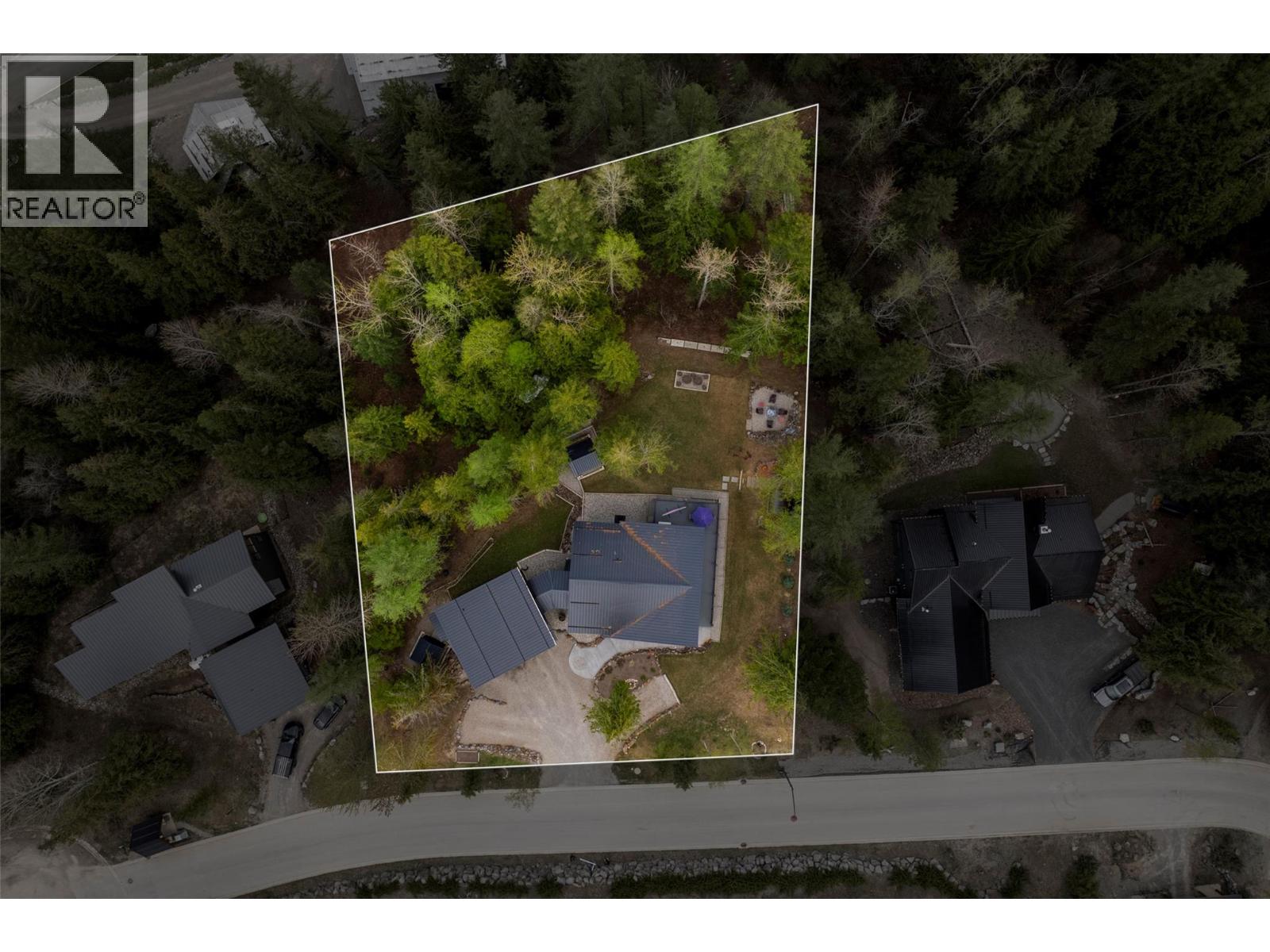 9 Lodge Trail Lane, Fernie, British Columbia  V0B 1M5 - Photo 18 - 10358296
