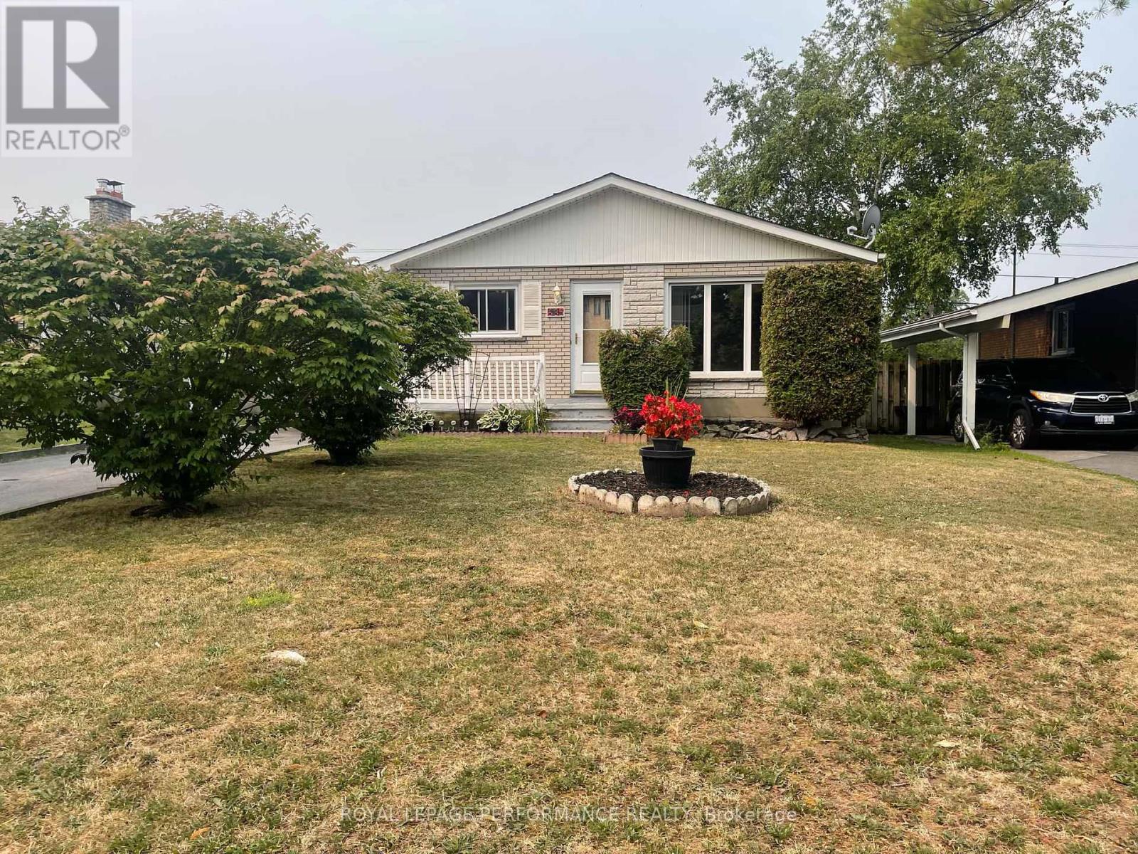 635 HAMILTON CRESCENT E, Cornwall, Ontario