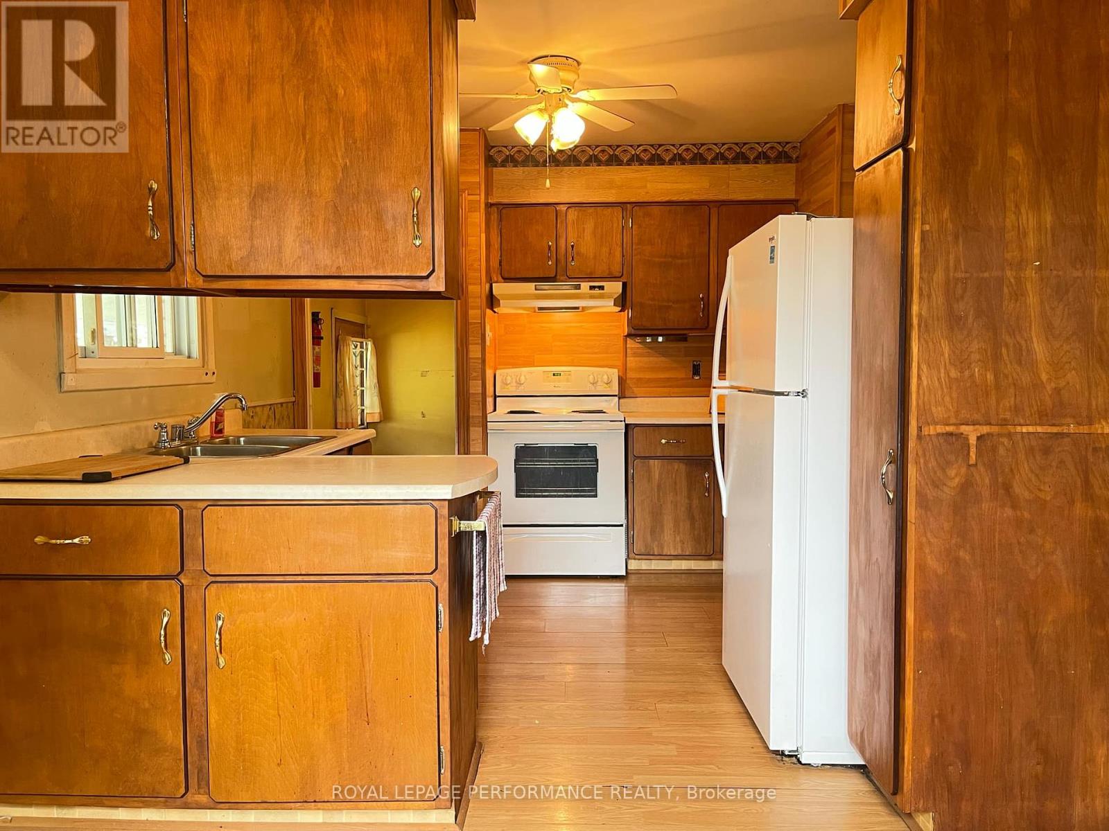 635 Hamilton Crescent E, Cornwall, Ontario  K6H 5N5 - Photo 5 - X12324771
