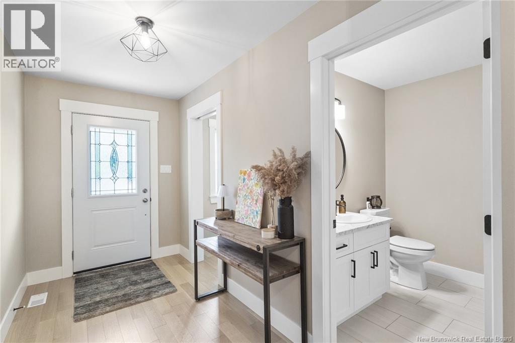 Property at 27 Weavers Way image 5