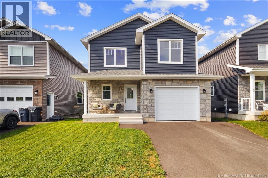 Property at 27 Weavers Way image 1