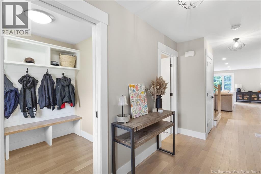 Property at 27 Weavers Way image 3