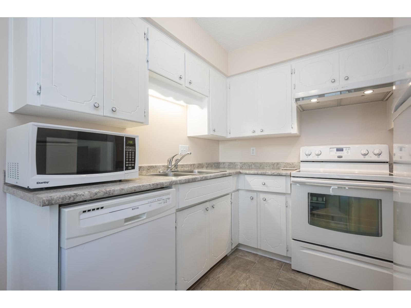 102 2853 Bourquin Crescent, Abbotsford, British Columbia  V2S 6H6 - Photo 14 - R3032382