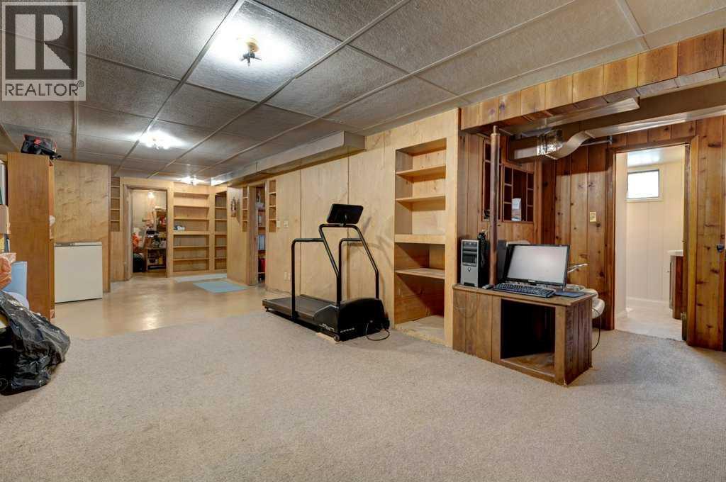 39 Gladys Ridge Road Sw, Calgary, Alberta  T3E 4H7 - Photo 21 - A2239074