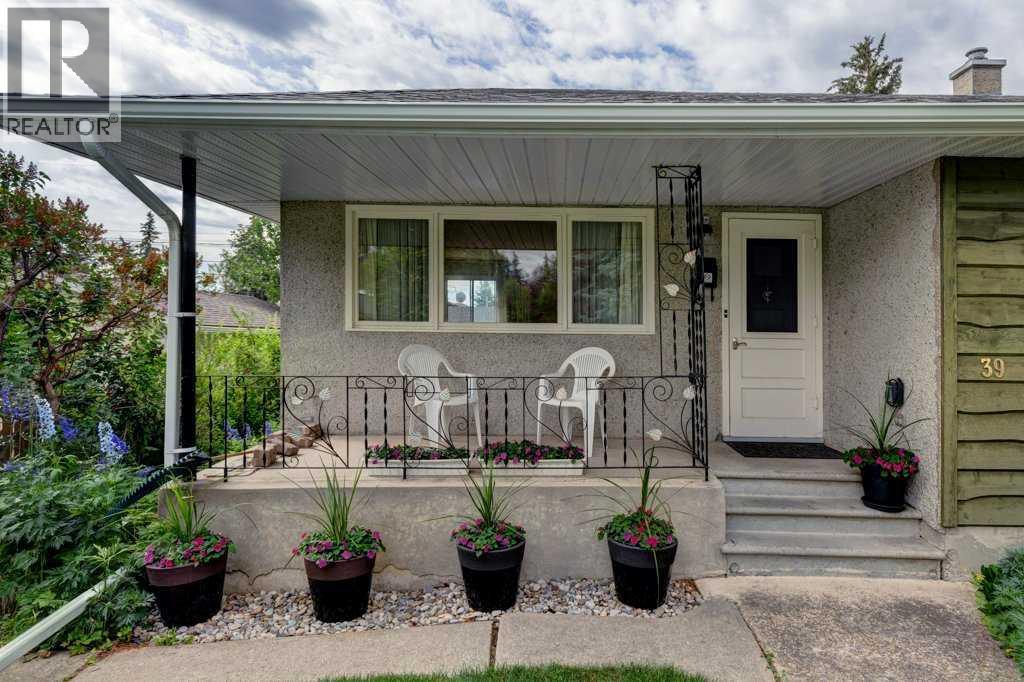 Property at 39 Gladys Ridge Road SW image 2