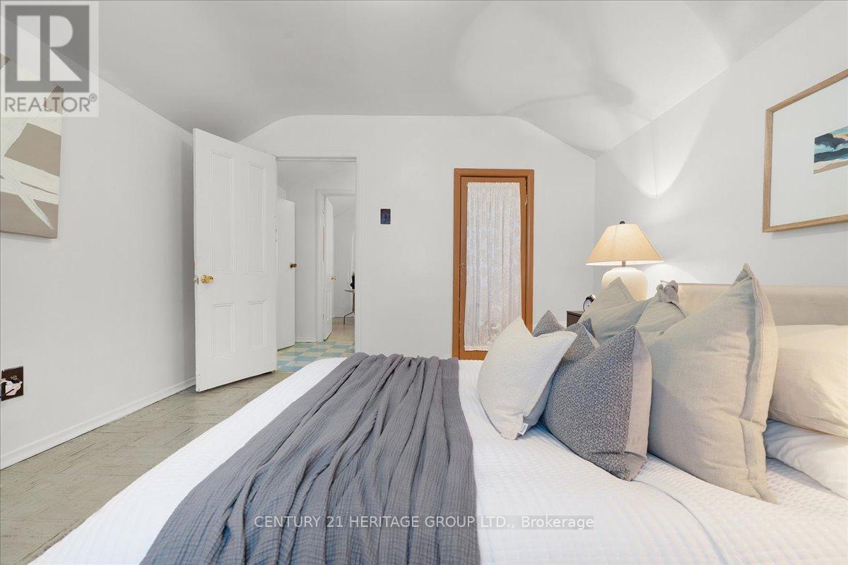 263 Mary Street, Hamilton, Ontario  L8L 4W2 - Photo 31 - X12324635