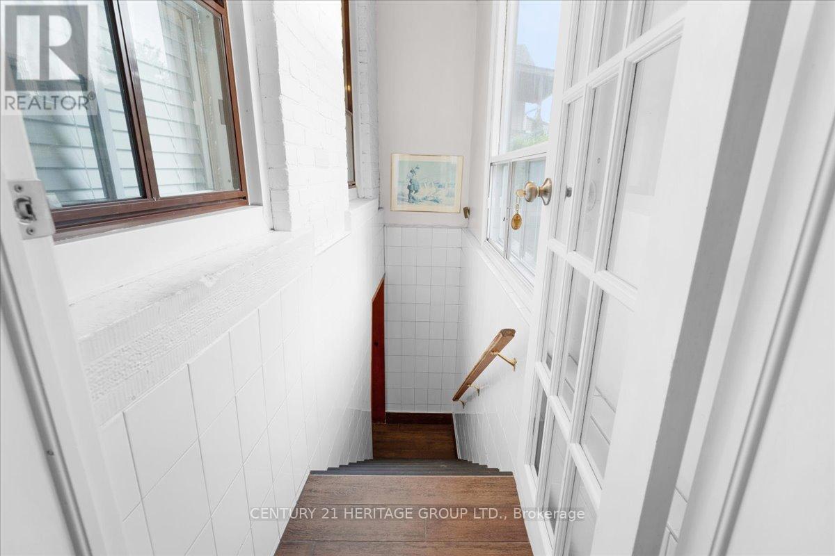 263 Mary Street, Hamilton, Ontario  L8L 4W2 - Photo 38 - X12324635