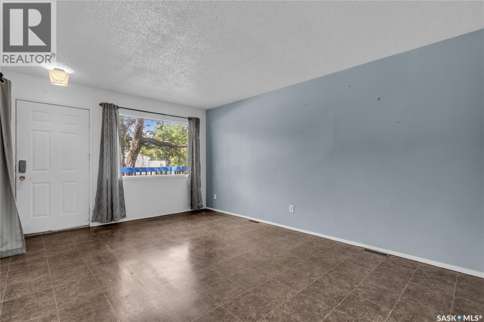 Property at 1613 Central AVENUE image 3
