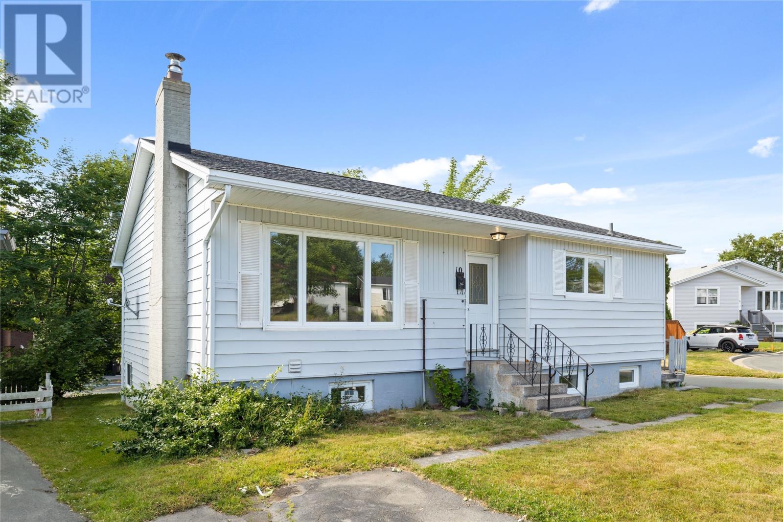 Property at 10 Grenfell Avenue image 1