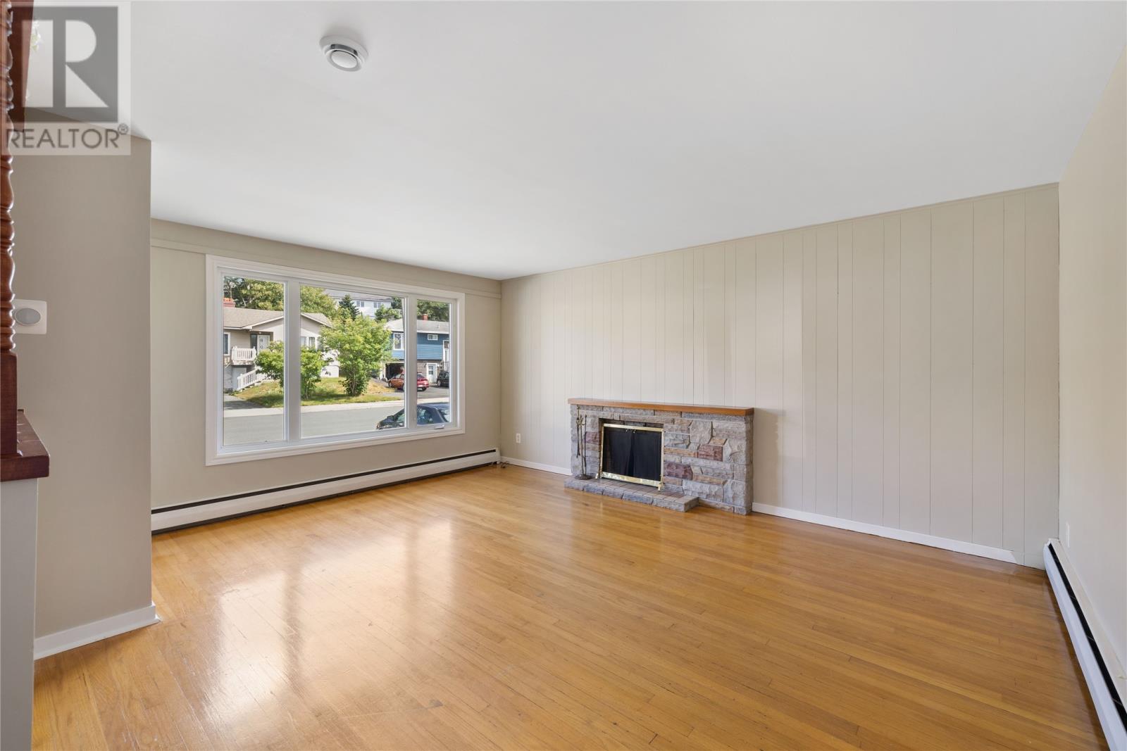Property at 10 Grenfell Avenue image 4