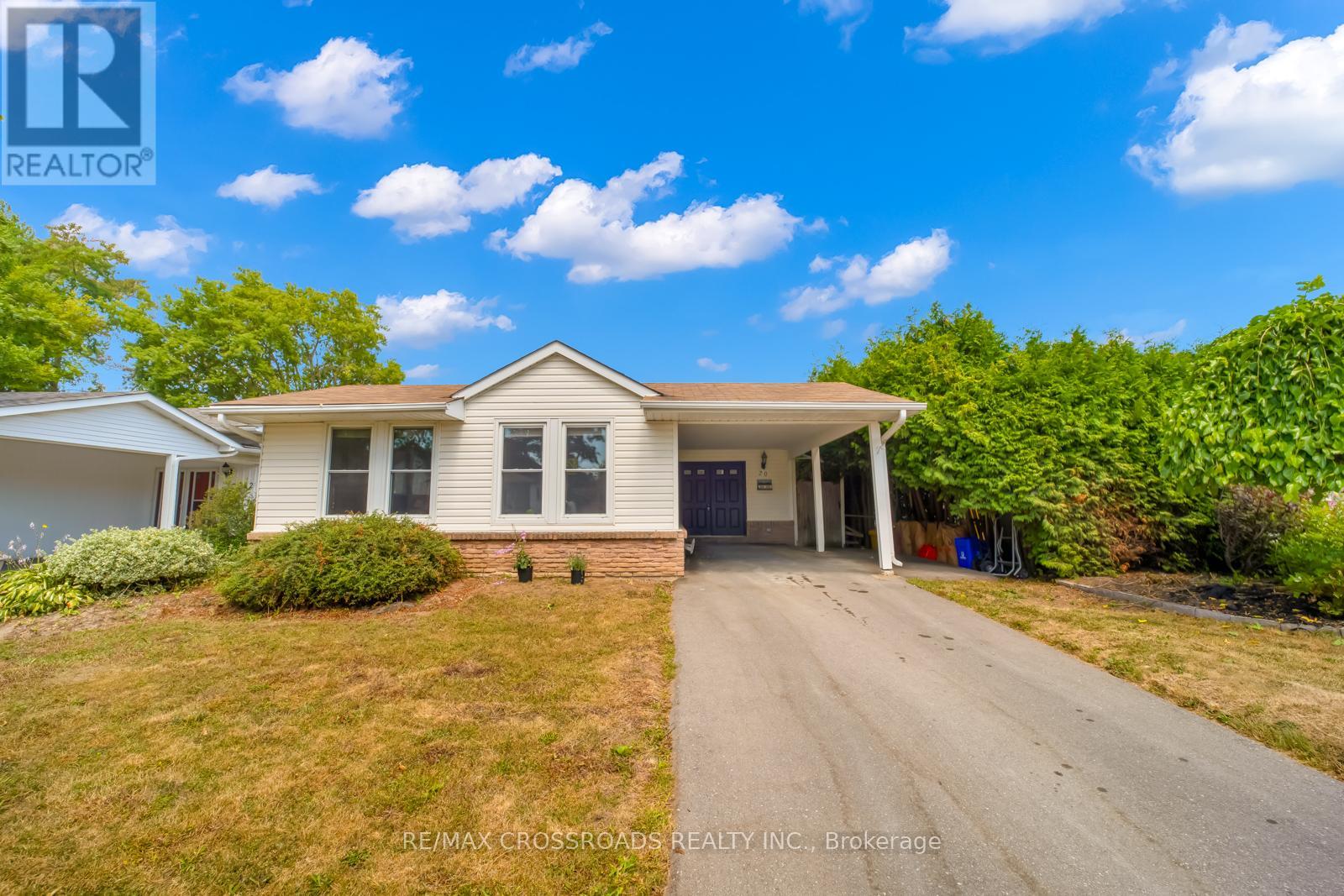 Property at 20 DEERPARK CRESCENT image 1