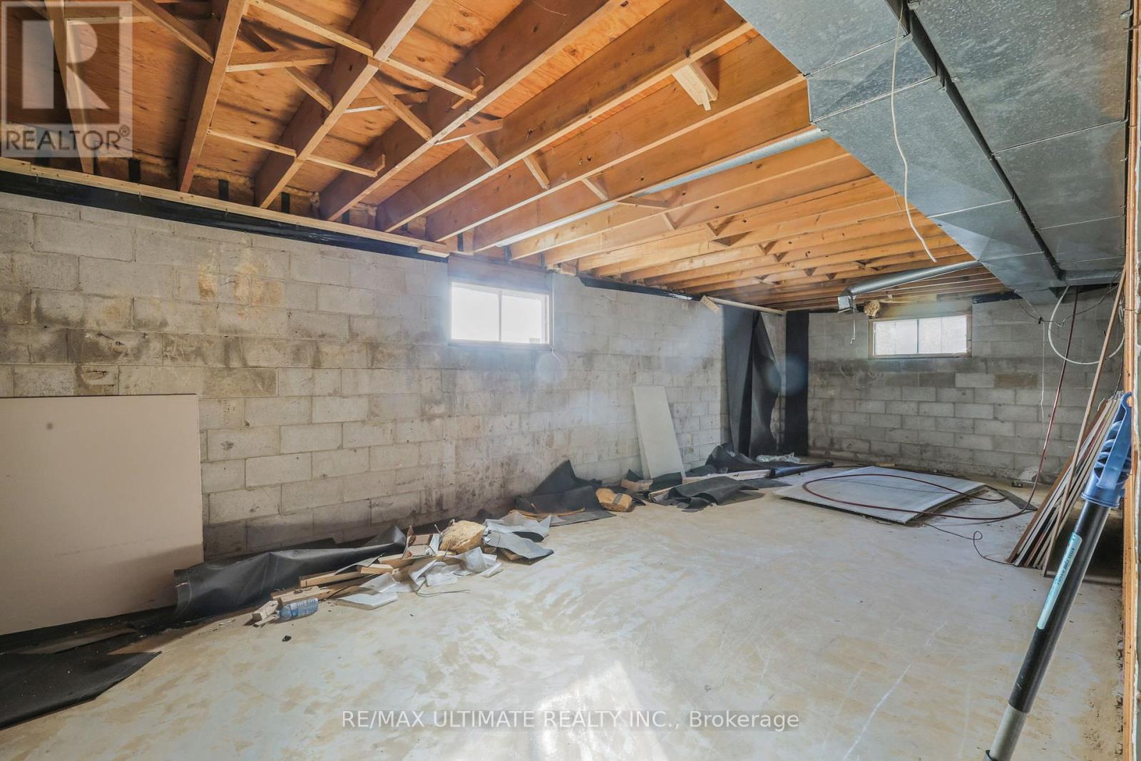 1010 Ritson Road N, Oshawa, Ontario  L1G 6Z5 - Photo 35 - E12324783