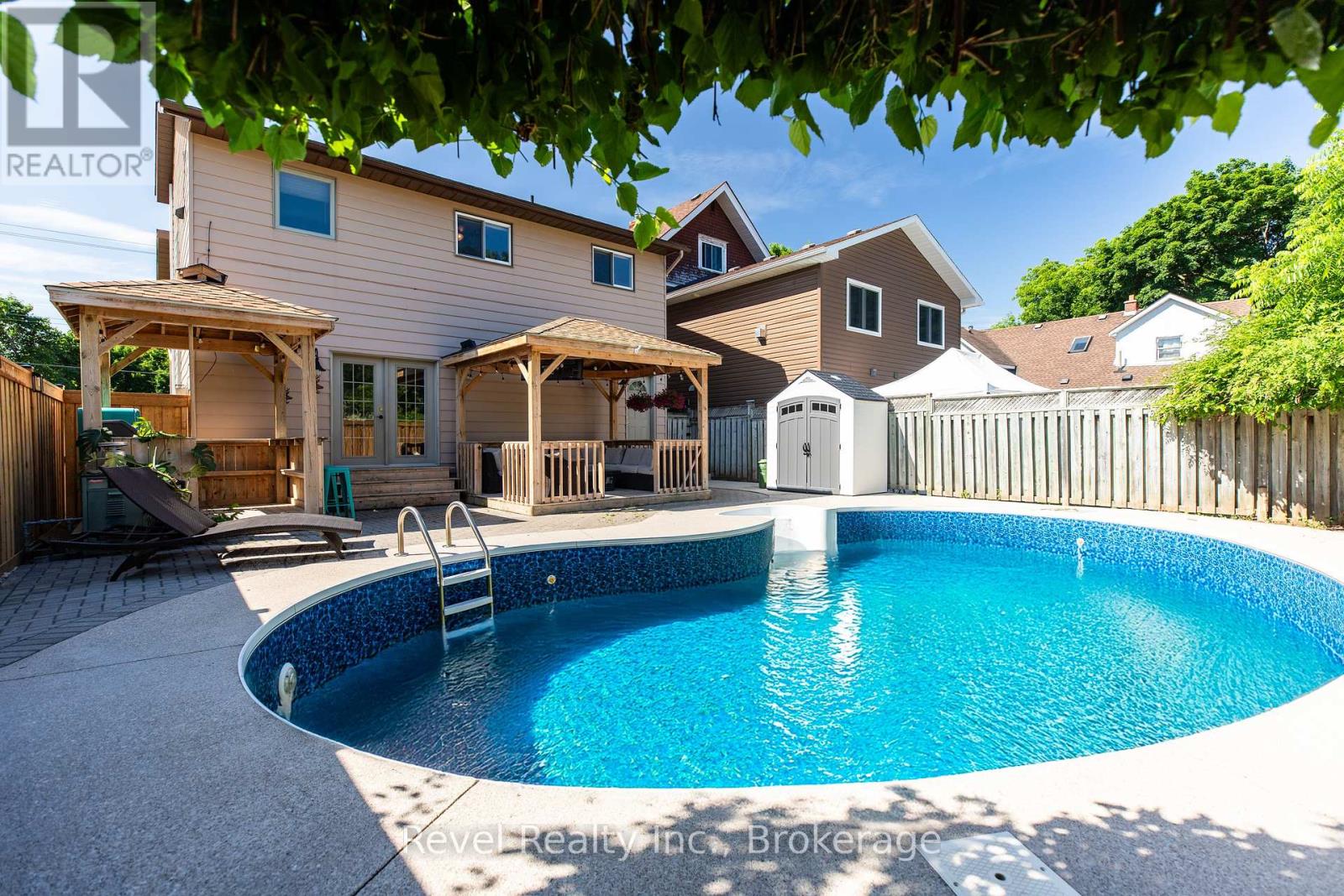 786 8th Street E, Owen Sound, Ontario  N4K 1L9 - Photo 2 - X12238871