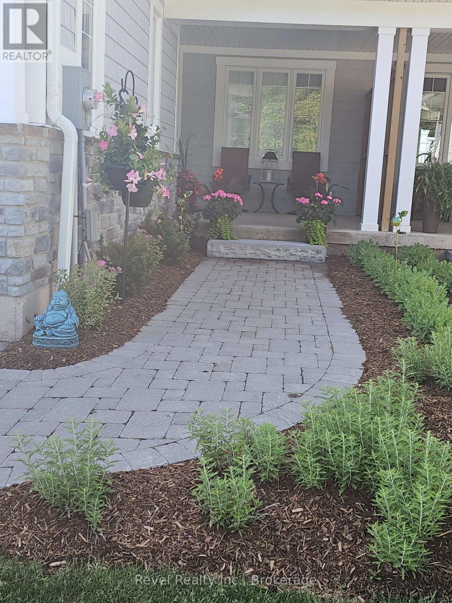 258 Ironwood Way, Georgian Bluffs, Ontario  N0H 1S0 - Photo 2 - X12247269