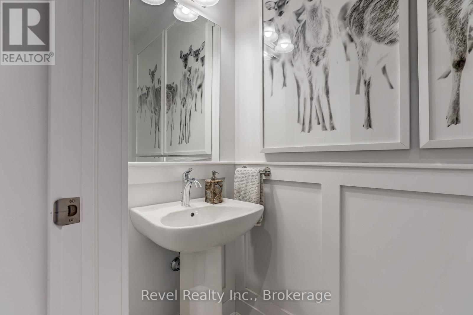 258 Ironwood Way, Georgian Bluffs, Ontario  N0H 1S0 - Photo 6 - X12247269