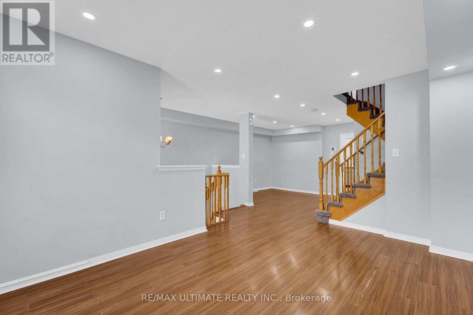 73 Bernard Avenue, Brampton, Ontario  L6Y 5S4 - Photo 3 - W12324748